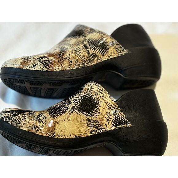 Rocky 4Eur sole Women's Snakeskin Print Teacher Nurse Slides Clogs Sz 39 8 -8.5 - Picture 5 of 8